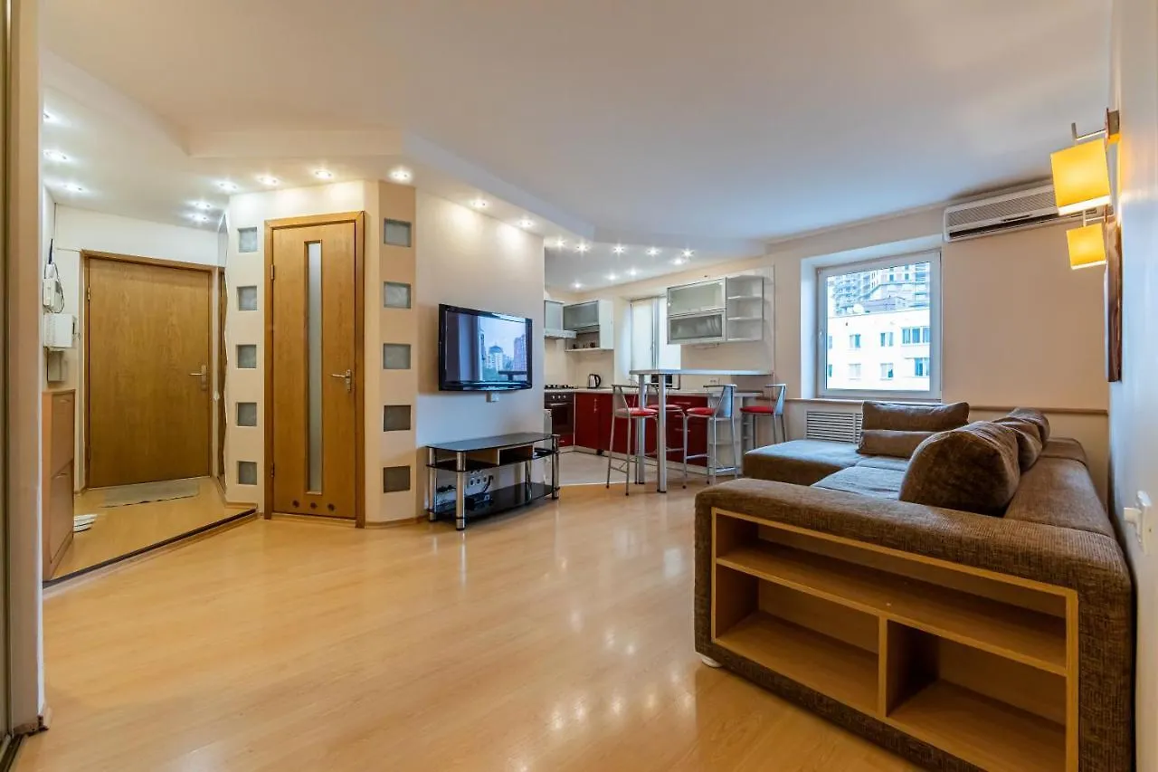 Three-Room Apartments On Central District 基輔